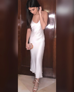 Tara Sutaria feet photo 3