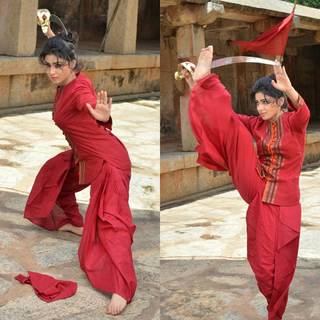 Shriya Saran feet photo thumbnail