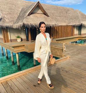 Nabilla Benattia feet photo thumbnail