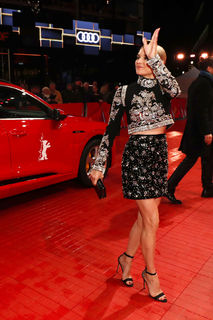 Diane Kruger feet photo thumbnail