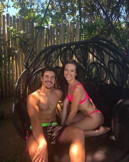 Juliana Paiva feet photo thumbnail