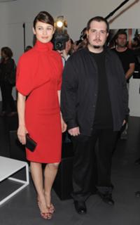 Olga Kurylenko feet photo thumbnail