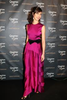 Olga Kurylenko feet photo thumbnail