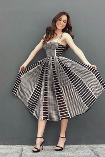 Cynthia Rodríguez feet photo thumbnail