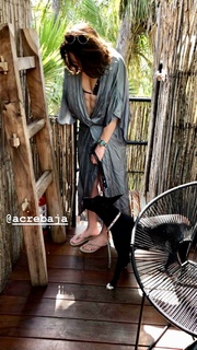 Shantel VanSanten feet photo thumbnail