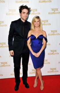 Reese Witherspoon feet photo thumbnail