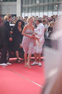 Vera Brezhneva feet photo thumbnail