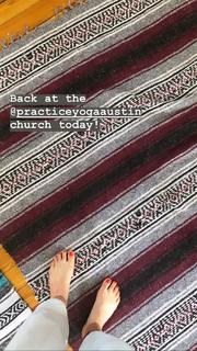 Adriene Mishler feet photo thumbnail
