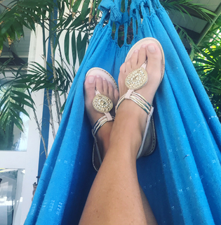 Adriane Galisteu feet photo thumbnail