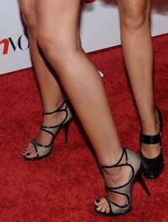 Aly Michalka feet photo thumbnail