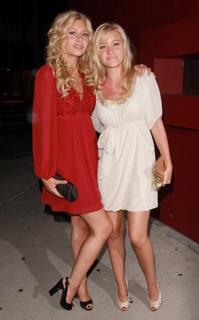 Aly Michalka feet photo thumbnail