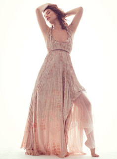 Lily James feet photo thumbnail