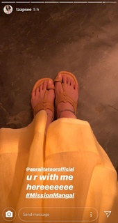 Taapsee Pannu feet photo thumbnail