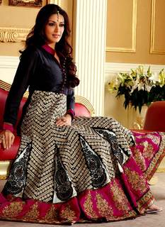 Sonali Bendre feet photo thumbnail