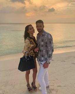 Nabilla Benattia feet photo thumbnail