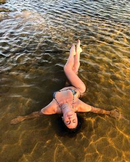 Giovanna Antonelli feet photo thumbnail