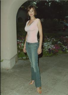 Catherine Bell feet photo thumbnail