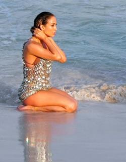 Jennifer Lopez feet photo thumbnail