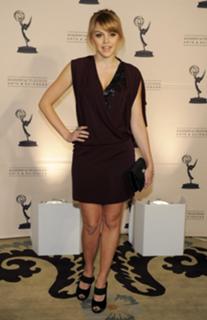 Aimee Teegarden feet photo thumbnail