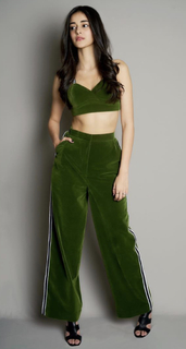 Ananya Pandey feet photo thumbnail