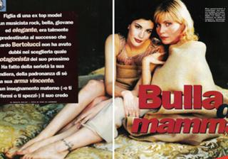 Liv Tyler feet photo thumbnail