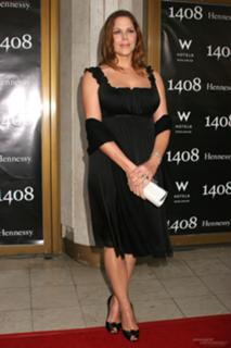 Mary McCormack feet photo 5