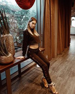 Melissa Satta feet photo thumbnail