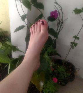 Isa Pes feet photo thumbnail