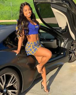 Qimmah Russo feet photo thumbnail