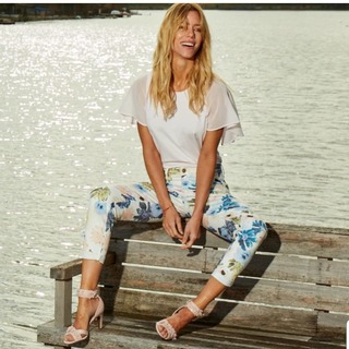 Nicole Neumann feet photo thumbnail