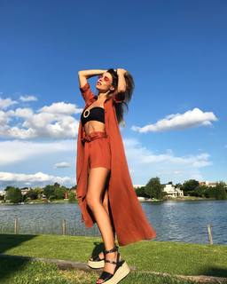 Carolina Ardohain feet photo thumbnail