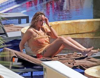 Charlotte Crosby feet photo thumbnail