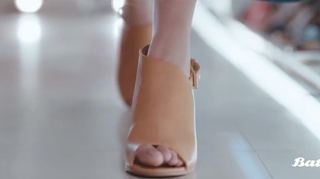 Kriti Sanon feet photo thumbnail