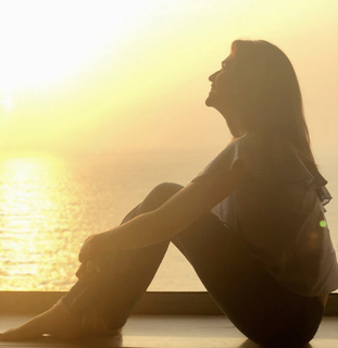 Kriti Sanon feet photo thumbnail