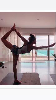 Grazi Massafera feet photo thumbnail