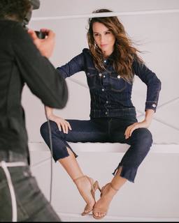 Carolina Ardohain feet photo thumbnail