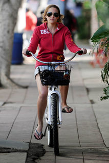 Lauren Conrad feet photo thumbnail
