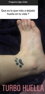 Yoseline Hoffman feet photo thumbnail
