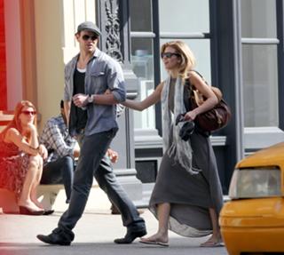 AnnaLynne McCord feet photo thumbnail