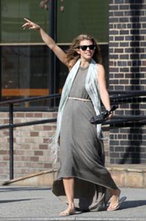 AnnaLynne McCord feet photo thumbnail