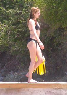 Cat Deeley feet photo thumbnail