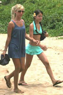 Ashley Tisdale feet photo thumbnail