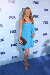 Cat Deeley feet photo thumbnail