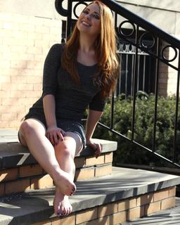 Rebecca Berardi feet photo thumbnail