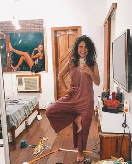 Kéfera Buchmann feet photo thumbnail