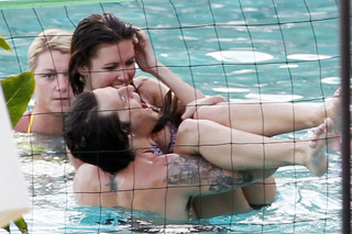 Audrina Patridge feet photo thumbnail