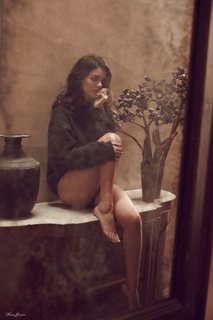 Victoria Justice feet photo thumbnail