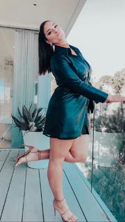 Ashley Graham feet photo thumbnail