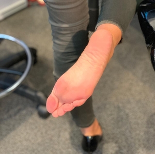 Kyle Unfug feet photo thumbnail