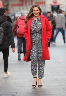Kelly Brook feet photo thumbnail